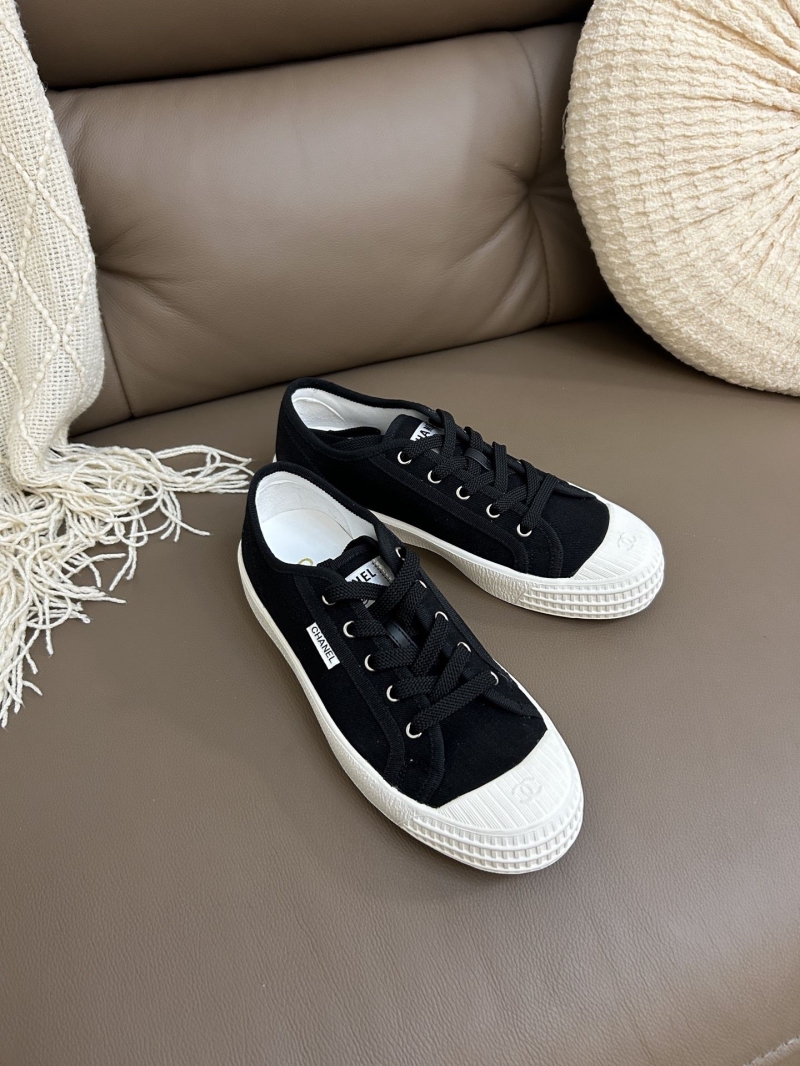 Ch**el sneakers